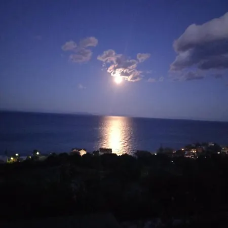 Naiad Sea View Lejlighed *
