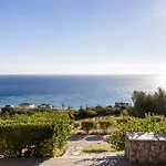 Naiad Sea View * 포로스