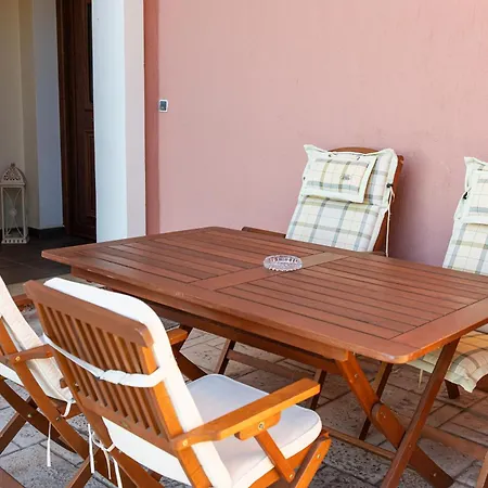 Naiad Sea View Apartman Pórosz